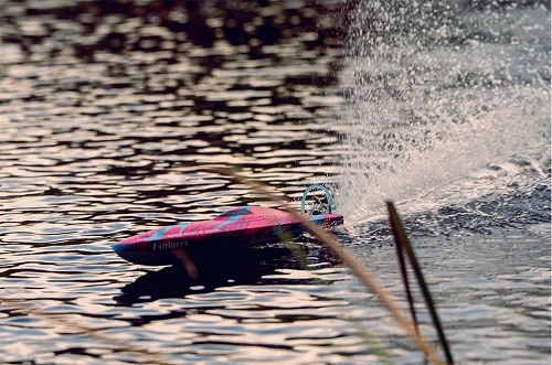 TFL 1158 Explorer Outrunner Motors High-speed Racing RC Boat Pink RTR with Carrying bag